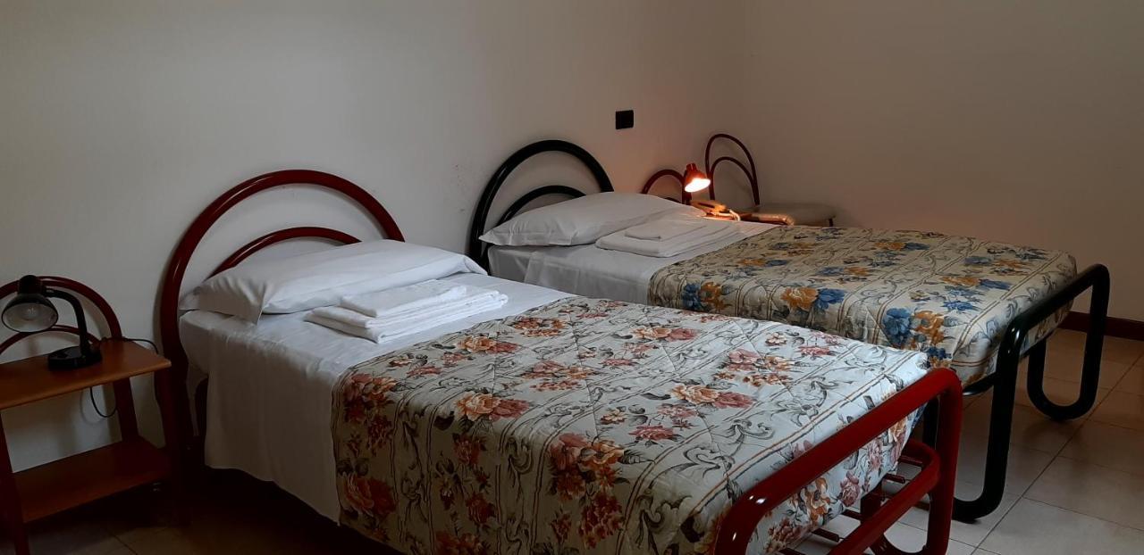 Casa Santa Caterina E Sant Antonio Hotell Padova Eksteriør bilde