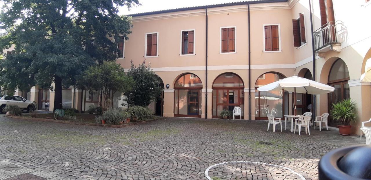 Casa Santa Caterina E Sant Antonio Hotell Padova Eksteriør bilde