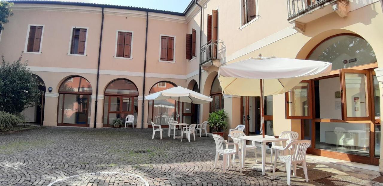Casa Santa Caterina E Sant Antonio Hotell Padova Eksteriør bilde