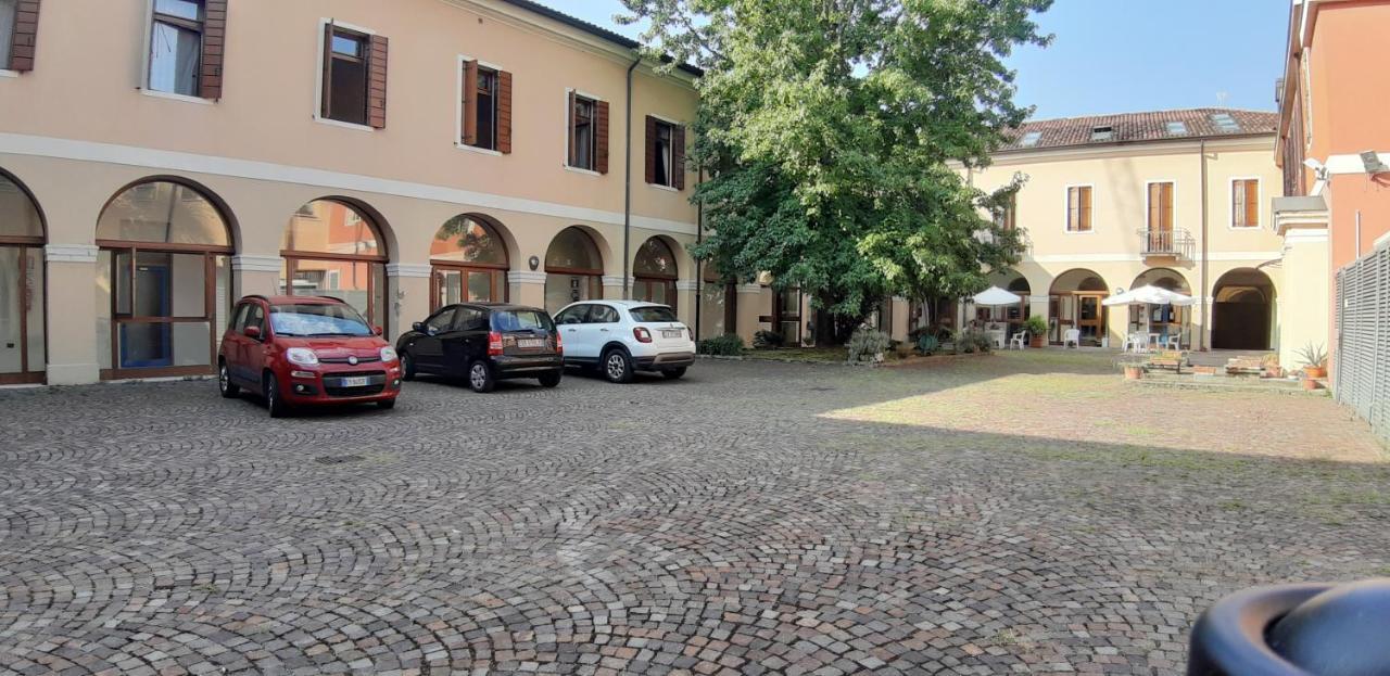 Casa Santa Caterina E Sant Antonio Hotell Padova Eksteriør bilde