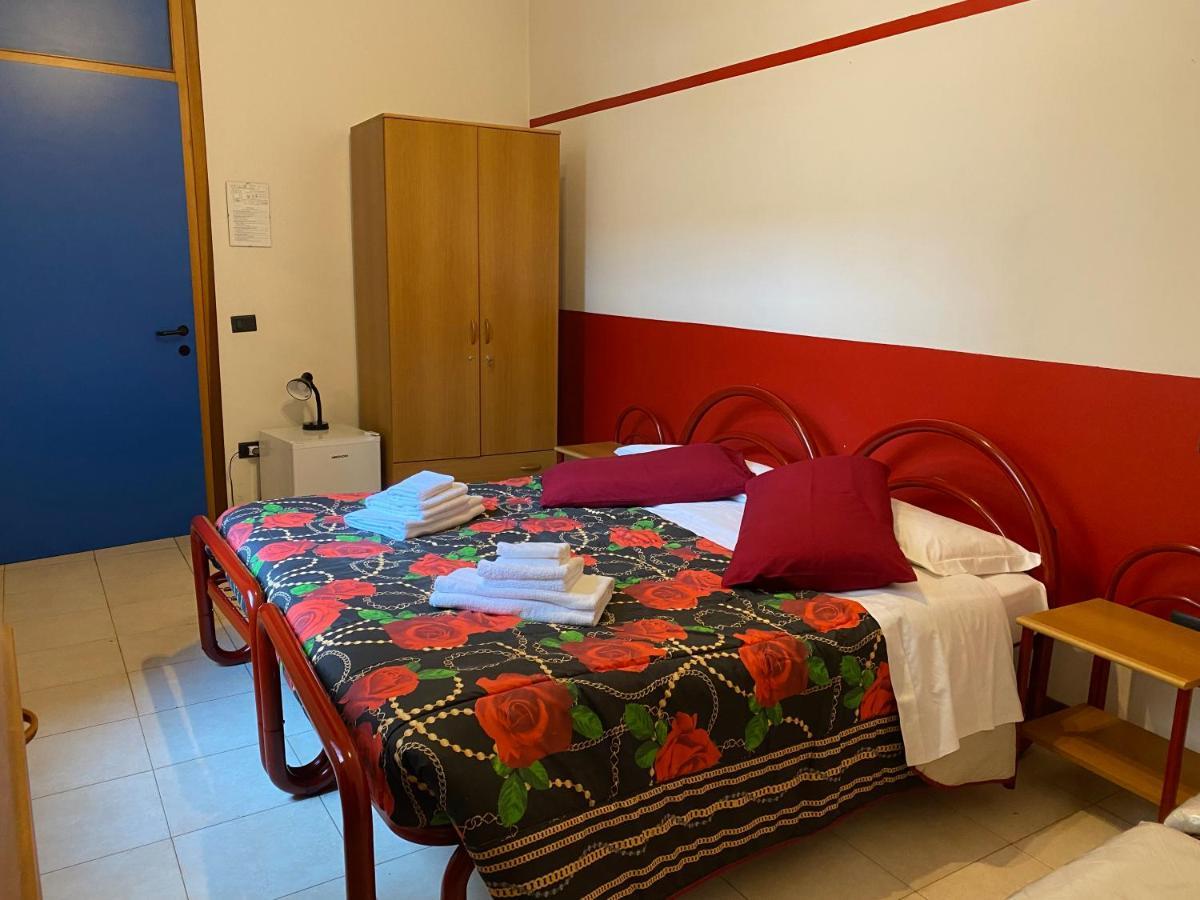 Casa Santa Caterina E Sant Antonio Hotell Padova Eksteriør bilde