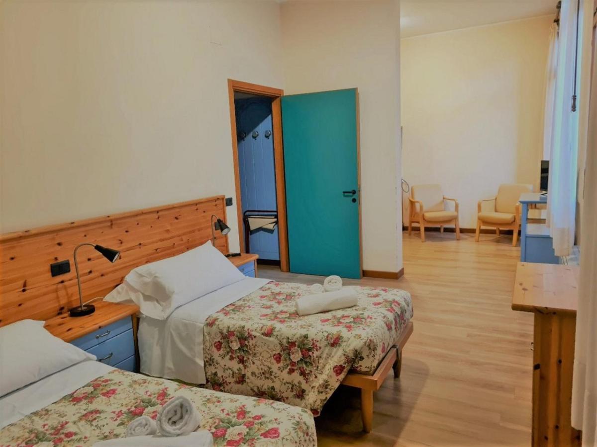 Casa Santa Caterina E Sant Antonio Hotell Padova Eksteriør bilde