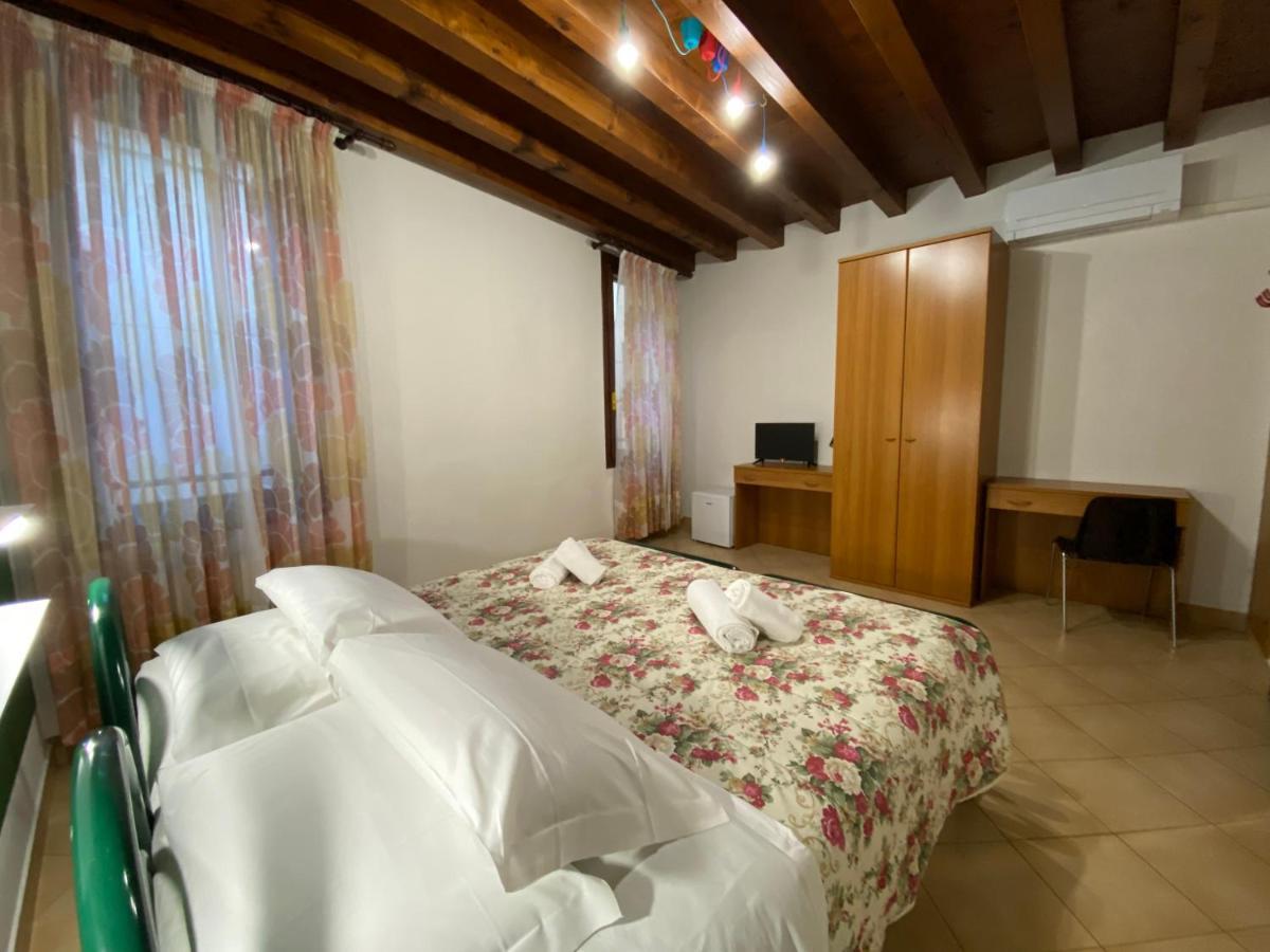 Casa Santa Caterina E Sant Antonio Hotell Padova Eksteriør bilde