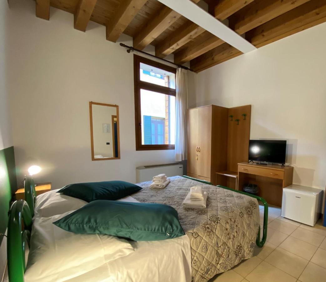 Casa Santa Caterina E Sant Antonio Hotell Padova Eksteriør bilde