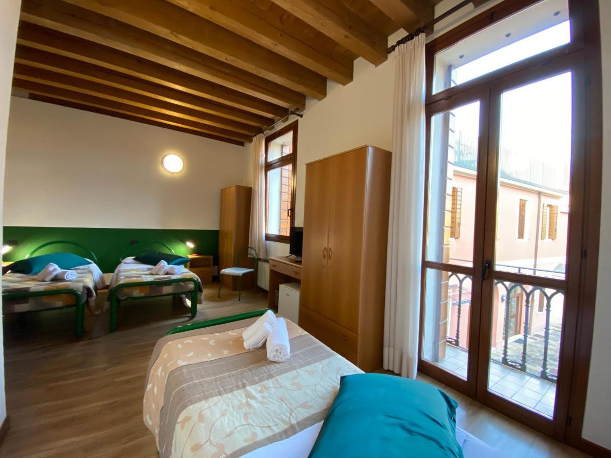 Casa Santa Caterina E Sant Antonio Hotell Padova Eksteriør bilde