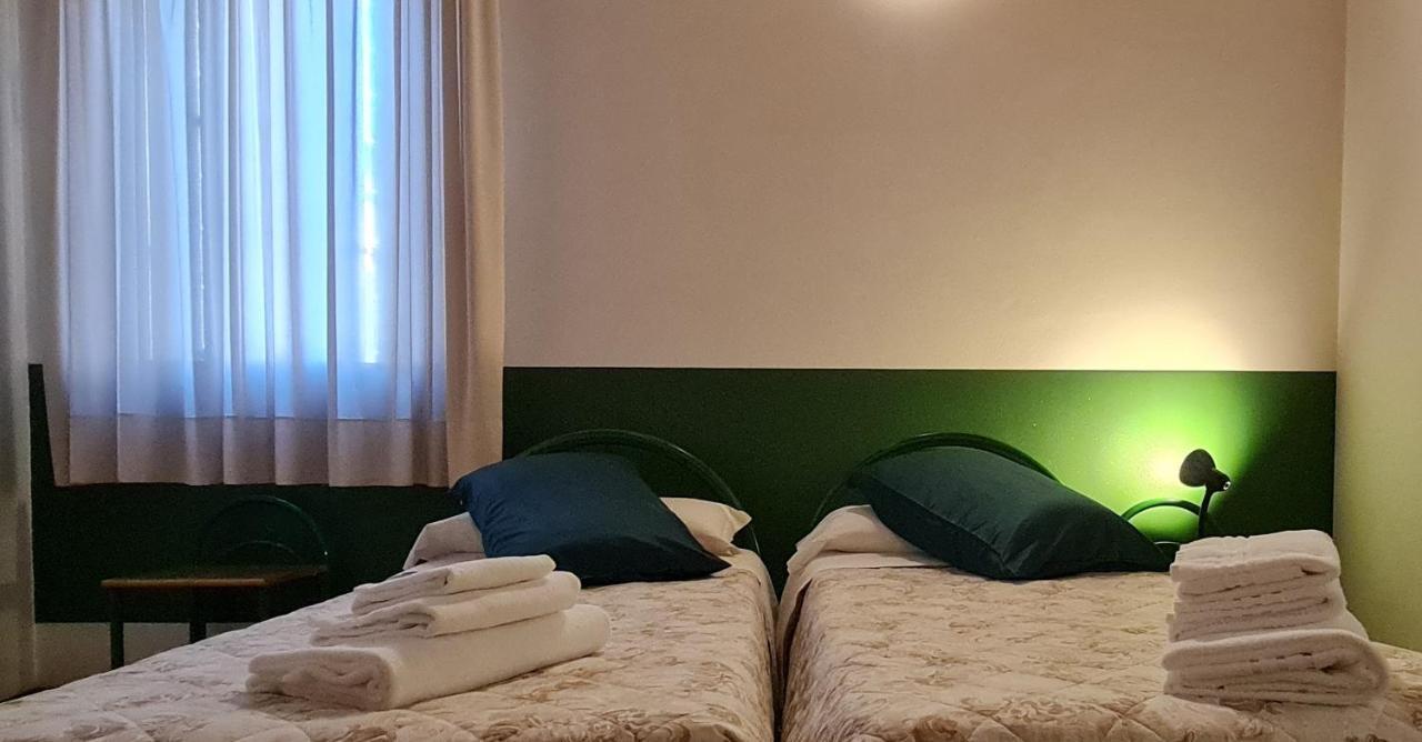 Casa Santa Caterina E Sant Antonio Hotell Padova Eksteriør bilde